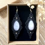 Boucles d’oreilles quartz rose macramé faites main