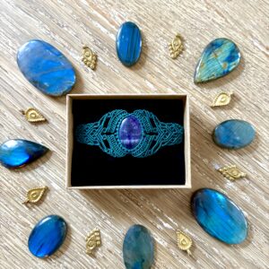 Manchette améthyste.