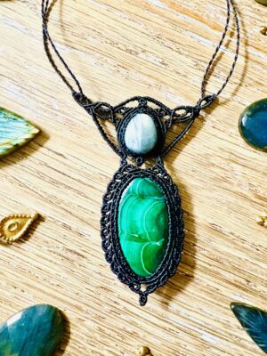 Collier chrysocolle et labradorite grise.